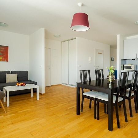Business & Family Ambiente Apartments Bratislava Ngoại thất bức ảnh