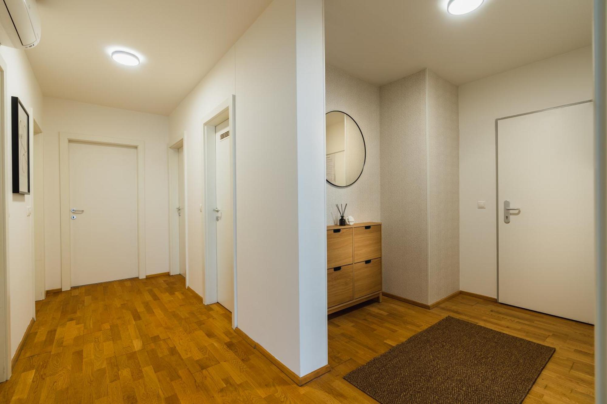 Business & Family Ambiente Apartments Bratislava Ngoại thất bức ảnh