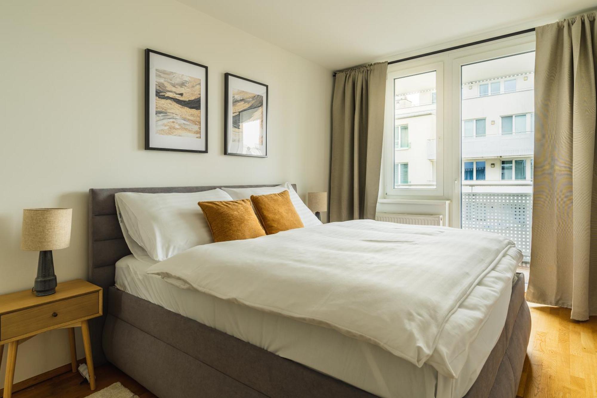 Business & Family Ambiente Apartments Bratislava Ngoại thất bức ảnh