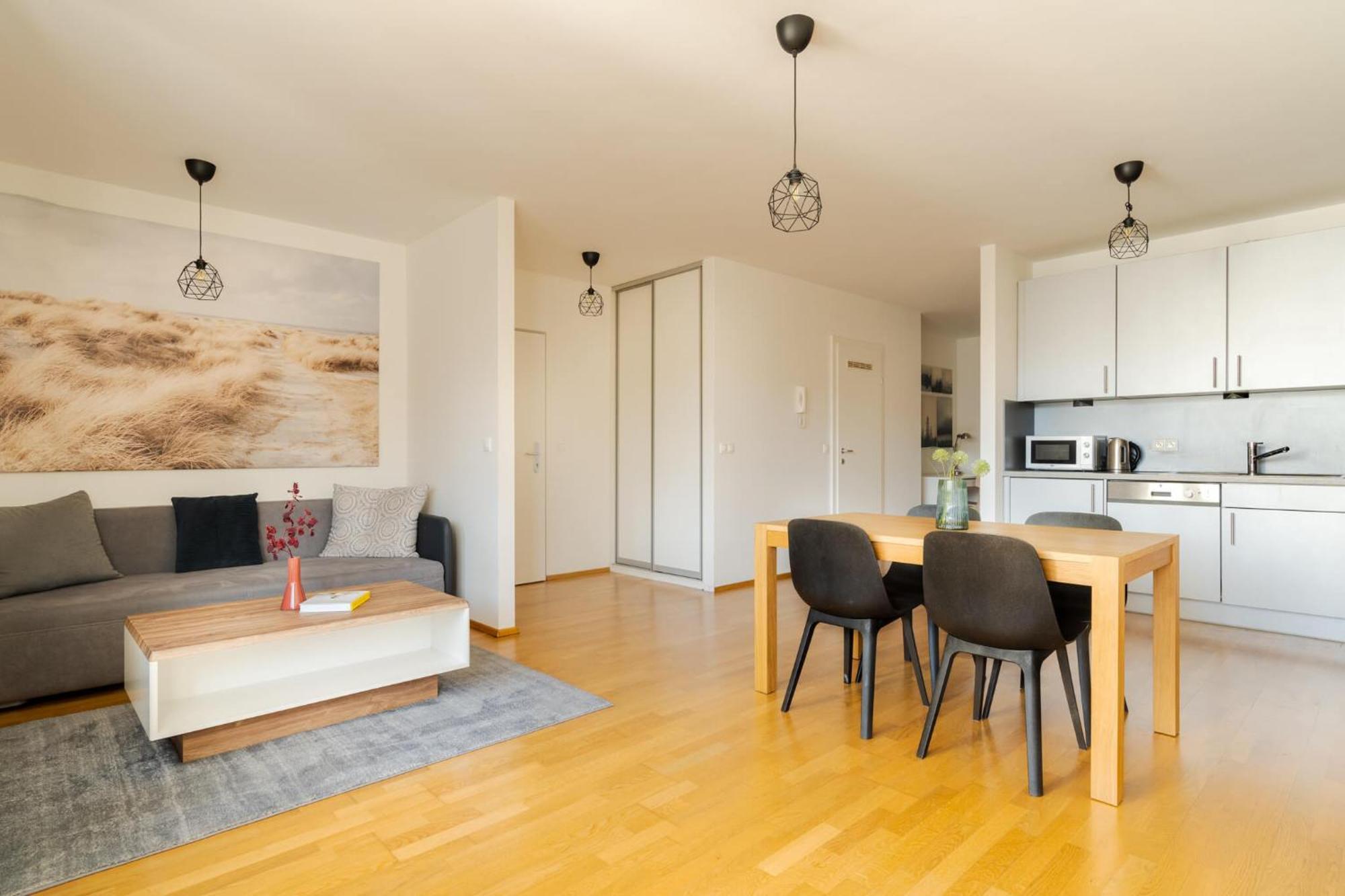 Business & Family Ambiente Apartments Bratislava Ngoại thất bức ảnh