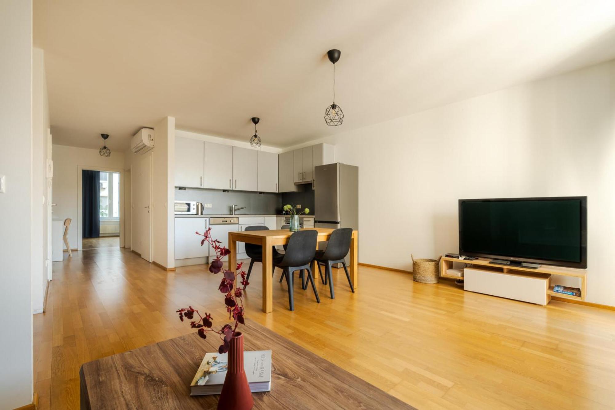 Business & Family Ambiente Apartments Bratislava Ngoại thất bức ảnh