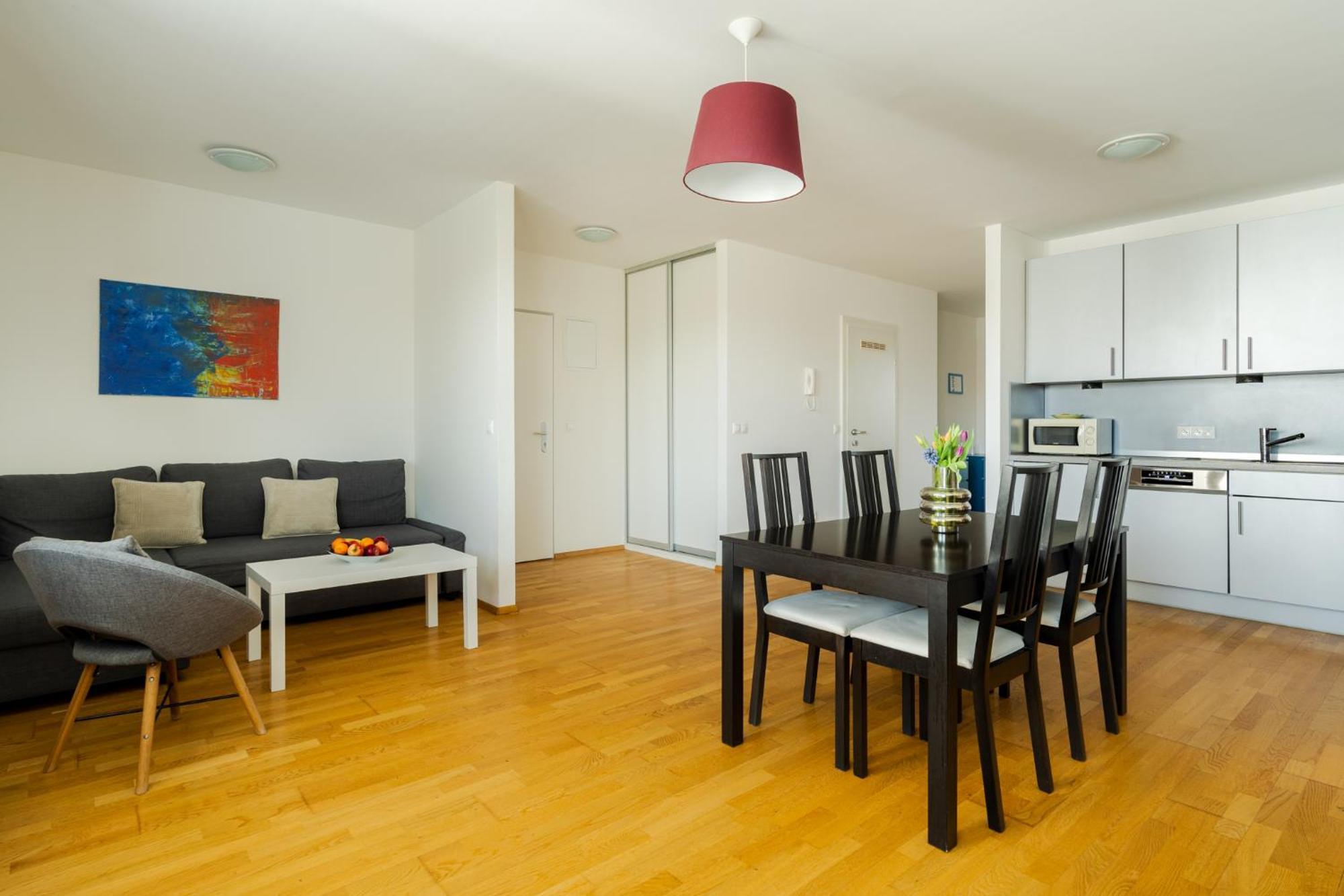 Business & Family Ambiente Apartments Bratislava Ngoại thất bức ảnh