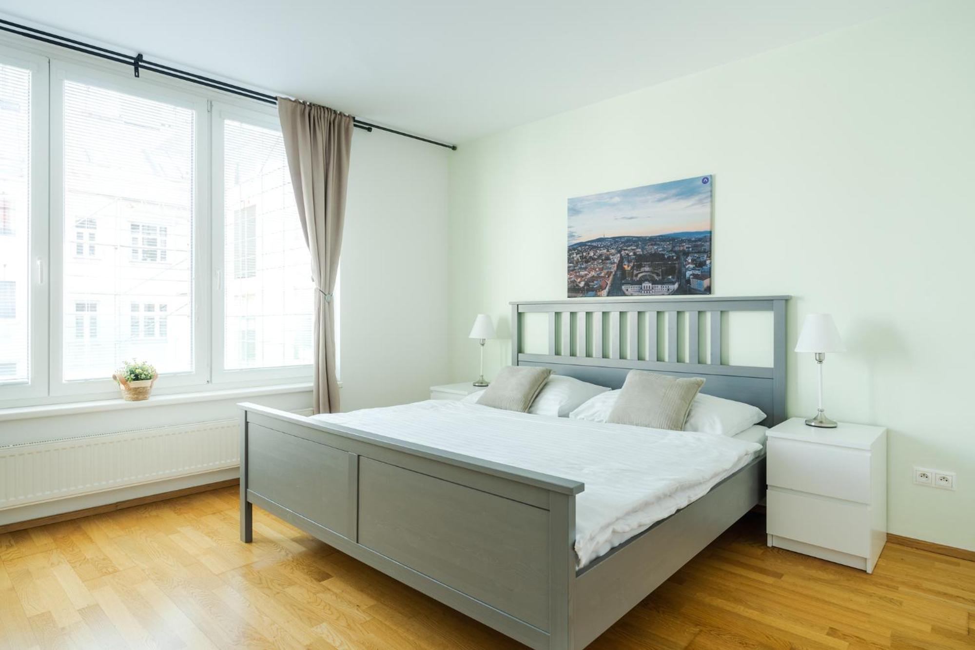 Business & Family Ambiente Apartments Bratislava Ngoại thất bức ảnh