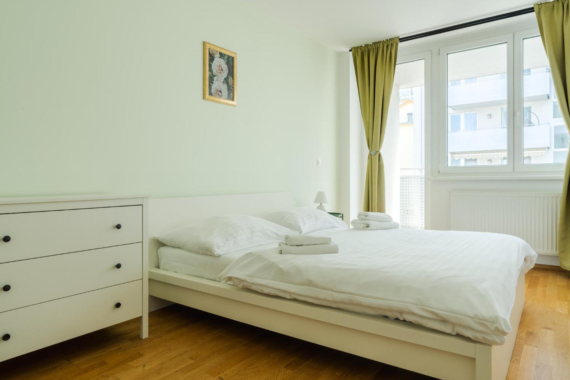 Business & Family Ambiente Apartments Bratislava Ngoại thất bức ảnh